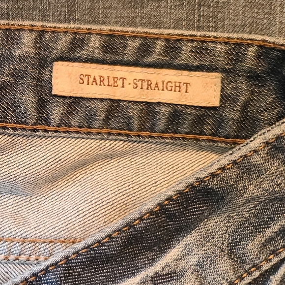 🛸2/$35 Guess jeans - Picture 6 of 8